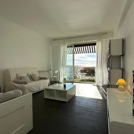 Lido Juan Les Pins - Front De